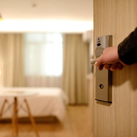 Hotel Nova Rooms Atlanta Shopping Surat Exterior foto