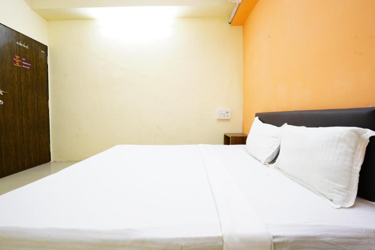 Hotel Nova Rooms Atlanta Shopping Surat Exterior foto