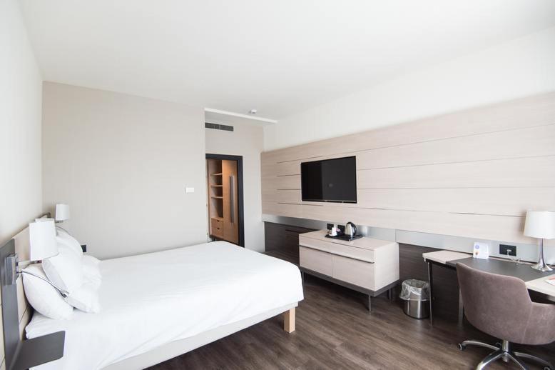 Hotel Nova Rooms Atlanta Shopping Surat Exterior foto